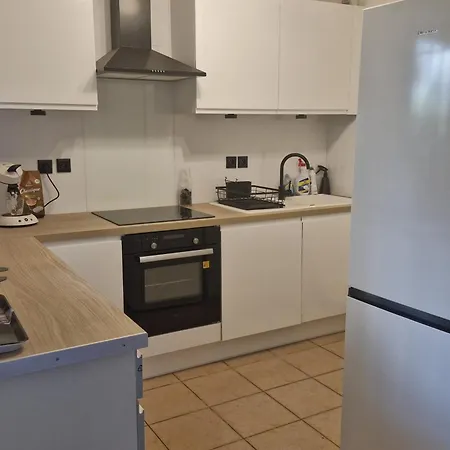 3p In A With Swimming Pool Apartment Carcassonne